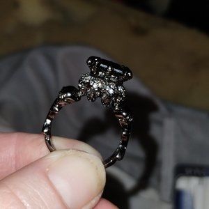 Jeulia Black Princess-Cut Sterling Silver 4 Skull Ring